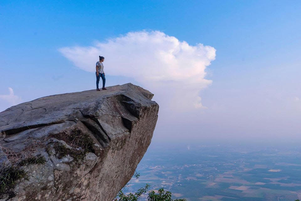 Difficulty Levels Of Hiking In Vietnam - hiking in ba den mountain 